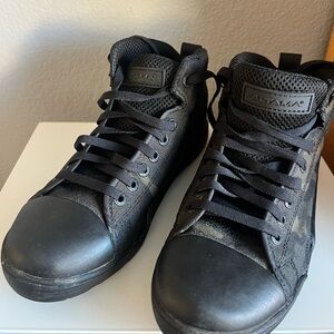 Altama Maritime Assault Mid Boots - women’s 7 Black Camo (men’s 5.5)